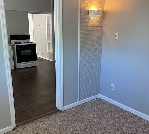 5th image of 4012 Woodbridge Ave