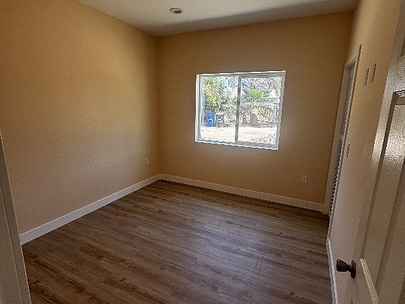 5th image of 17529 1/4 San Jose St