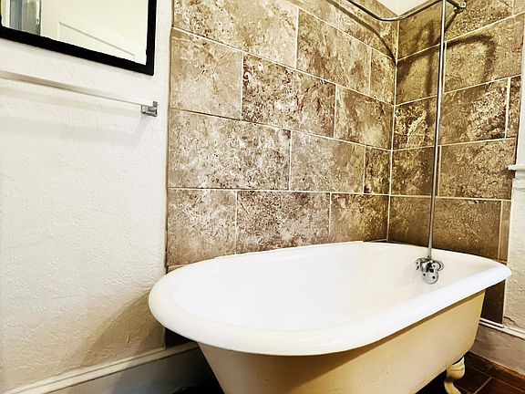 4th image of 4266 Manayunk Ave Floor 3