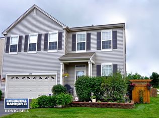 130 E Lark Ave, Cortland, IL 60112