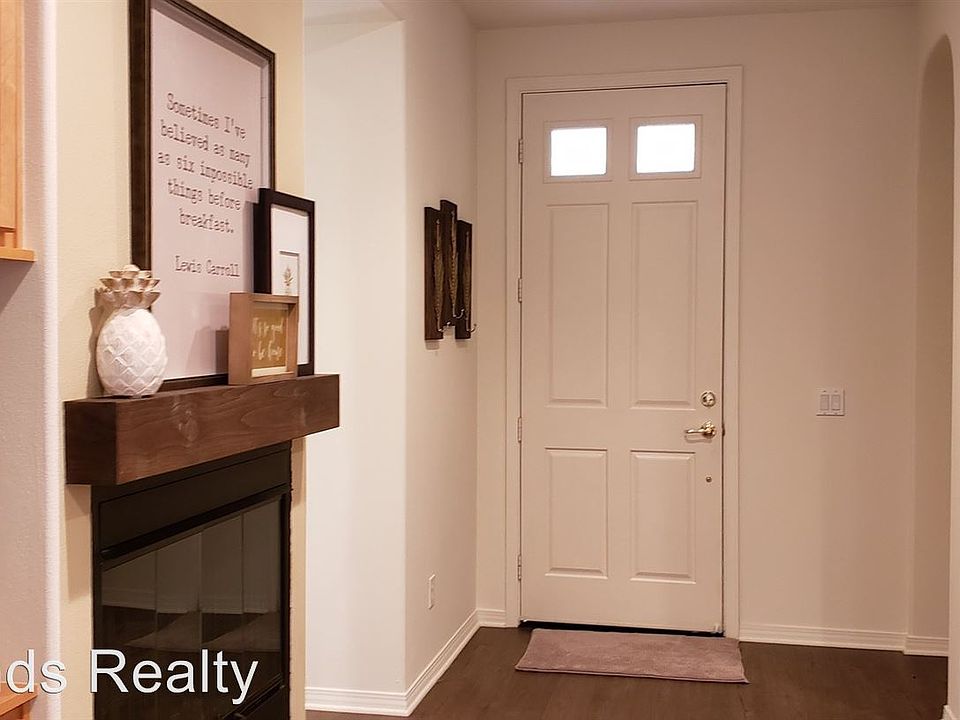 1st image of 65107 N Cliff Cir