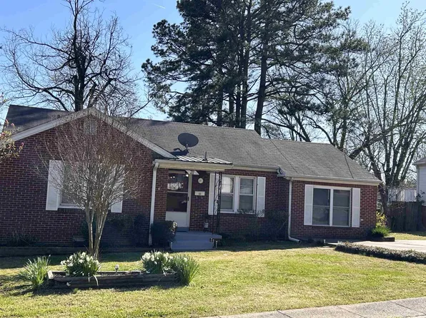 711 W Wheeler St, Dyersburg, TN 38024