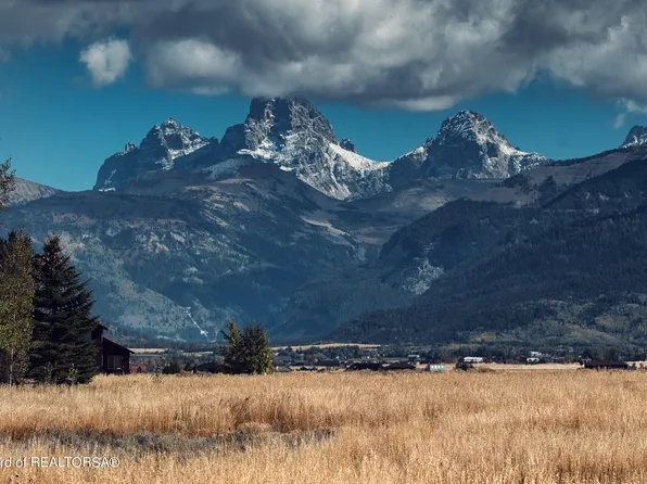 1922 Gleneagle Dr, Tetonia, ID 83452