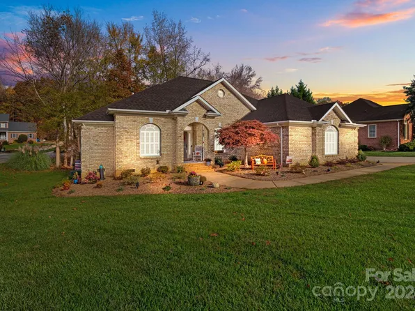 202 Stone Ridge Dr, Salisbury, NC 28146