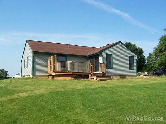 5th image of 61130 Topsfield Ln