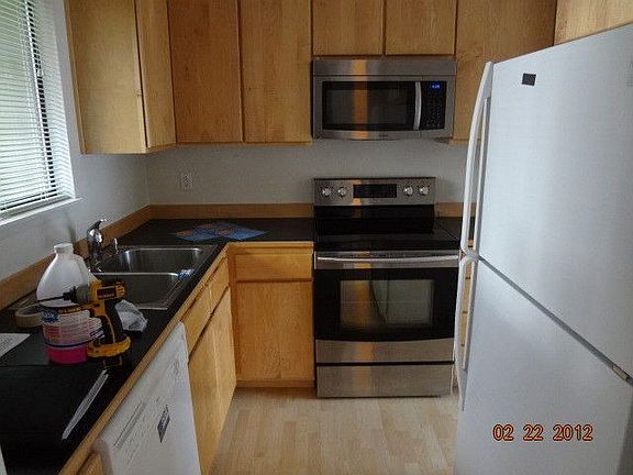 3rd image of 10048 NE 138th Pl APT I1