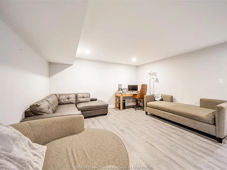 1935 Ethan Ct — Photo 29