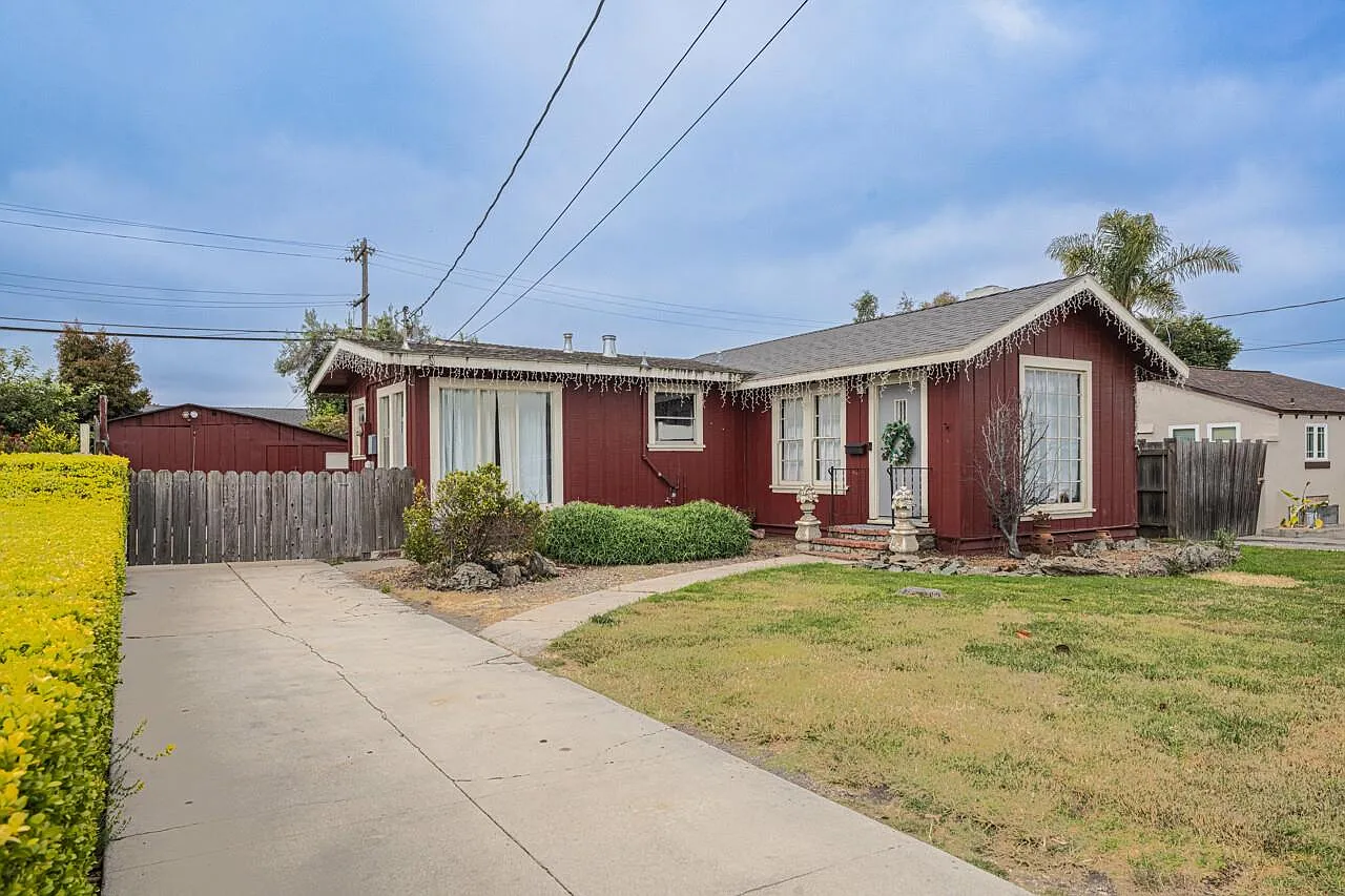50 Katherine Ave photo 1