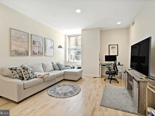 1600 Arch St #1502, Philadelphia, PA 19103