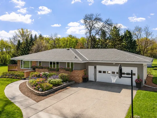 616 Elm Ave SE, Montgomery, MN 56069