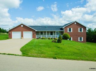 14107 Pebble Beach Dr, Dubuque, IA 52002