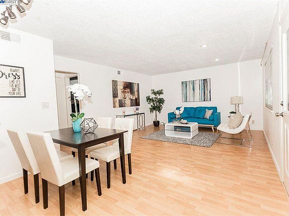 2nd image of 2231 Mann Ave APT 1