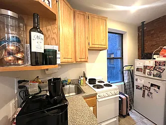 Rented by KNOCKKNOCK LLC