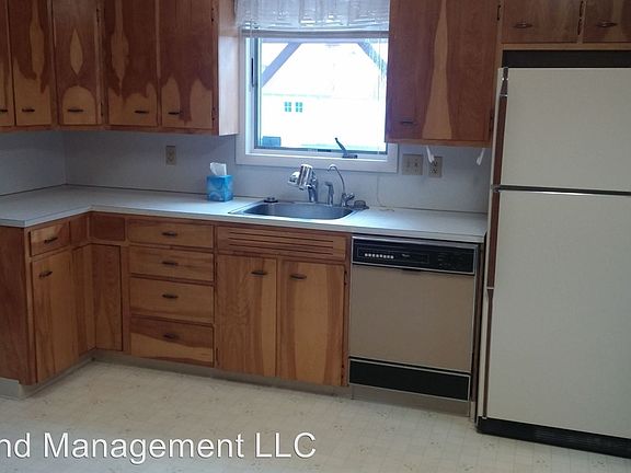 3rd image of 4834 Central Ave