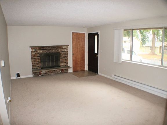 4th image of 4002 246th Street Ct E