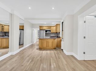 197 Bleecker St APT 2R, New York, NY 10012