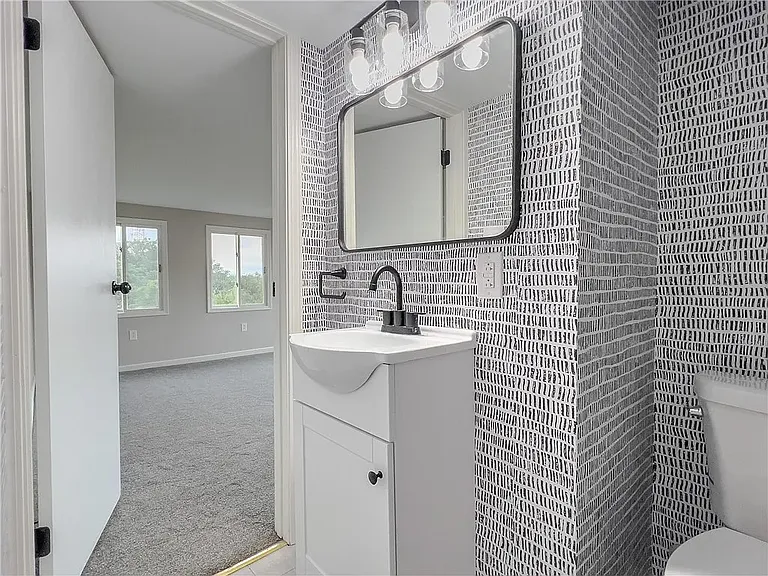 451 Neff St — Photo 6
