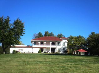 906 County Road 1350 N, Carmi, IL 62821