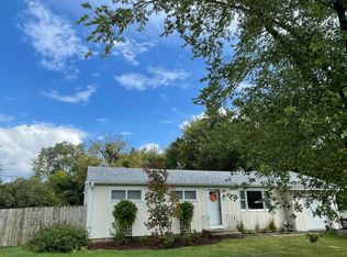 1927 Stoddard Ave, Wheaton, IL 60187