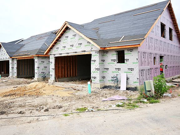 3rd image of 7417 Covington Dr