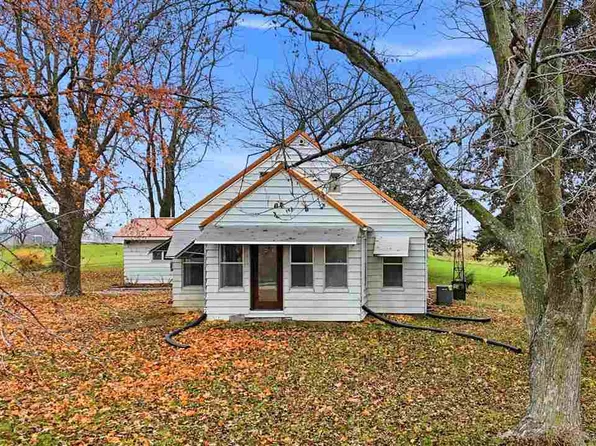 1454 Angle Rd SW, Kalona, IA 52247