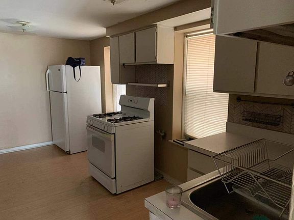 4th image of 3717 S Wolcott Ave