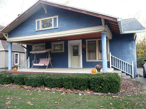 817 4th St photo 1