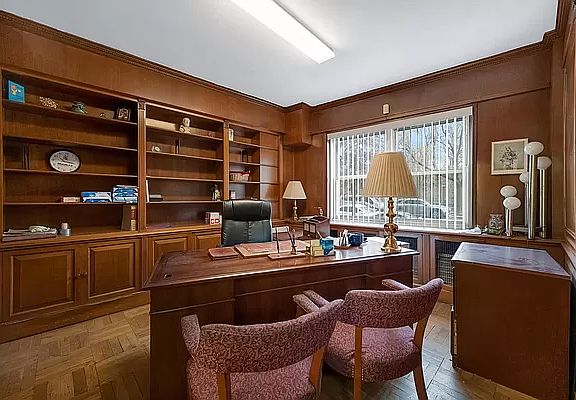 5th image of 10 Plaza St E Suite 1A