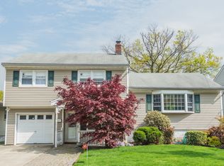 25 Lorrie Ln, Clifton, NJ 07012