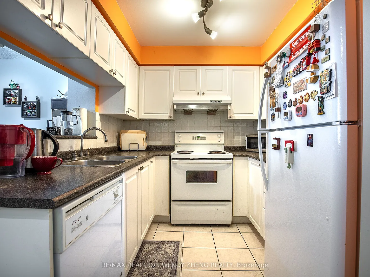 2 bed, $2,300 — Photo 4