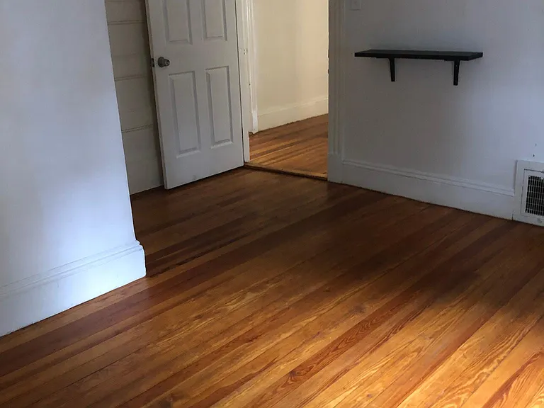 21 Wellington St — Photo 9