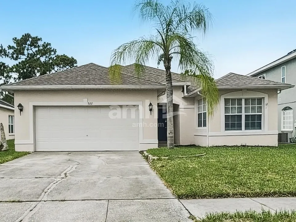 922 Lake Biscayne Way