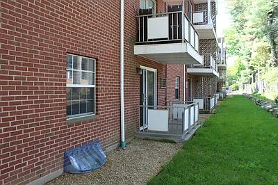 1000 Lexington Street — Photo 5