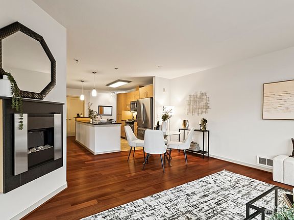 4th image of 1530 NW Market Street #602