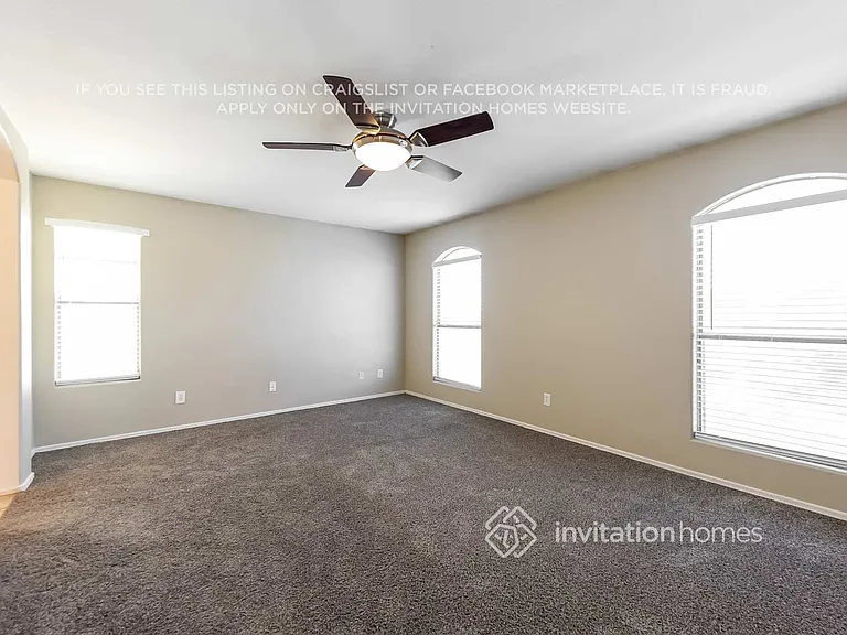 12937 W Holly St — Photo 11