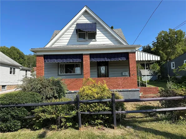 211 Park Way, White Oak, PA 15131