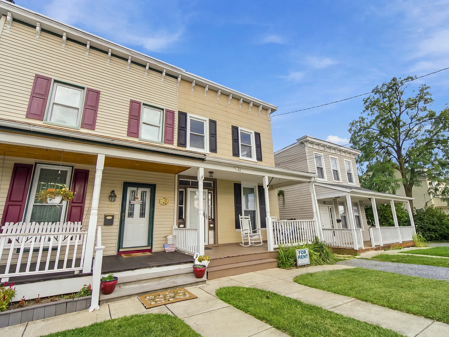 2 bed, 1000 sqft, $1,550 — Photo 3
