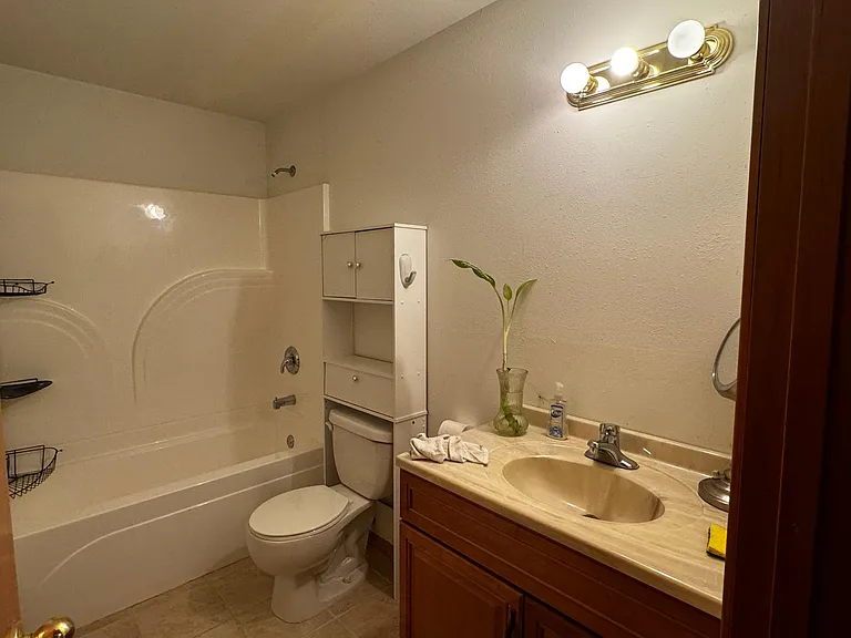 623 E Euclid Ave — Photo 18