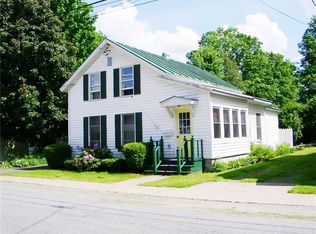 19 Washington St, Camden, NY 13316