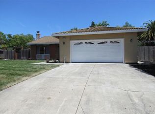 812 Bluegrass Dr, Petaluma, CA 94954