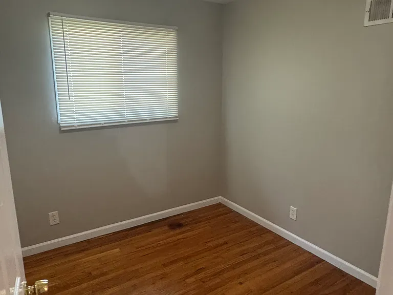 1131 Prigge Ave — Photo 6