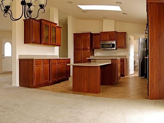 3rd image of 5116 S San Pedro Ave