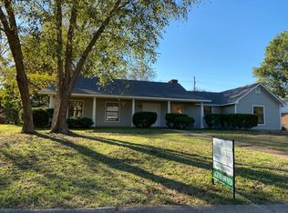 1211 Peggy Ln, Greenwood, MS 38930