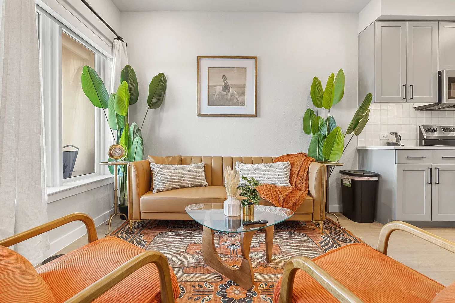 1 bed, 1.0 bath, 667 sqft, $3,602 — Photo 2