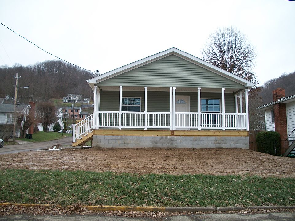 1st image of 1039 4th St