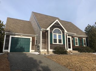 17 Kings Ct, Mashpee, MA 02649
