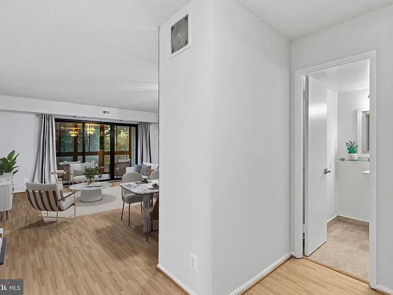 8360 Greensboro Dr #306 — Photo 11