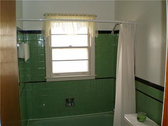 5th image of 27 Shamokin Dr
