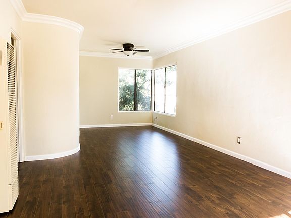 3rd image of 3620 Park Blvd Unit 6