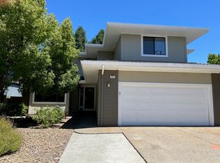 471 Walten Way, Windsor, CA 95492